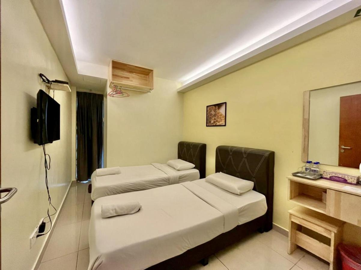 קמרון היילנדס Adam Hotel מראה חיצוני תמונה