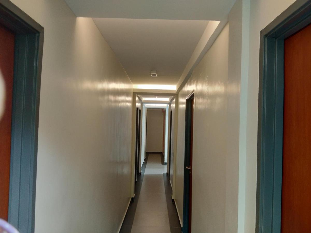 קמרון היילנדס Adam Hotel מראה חיצוני תמונה